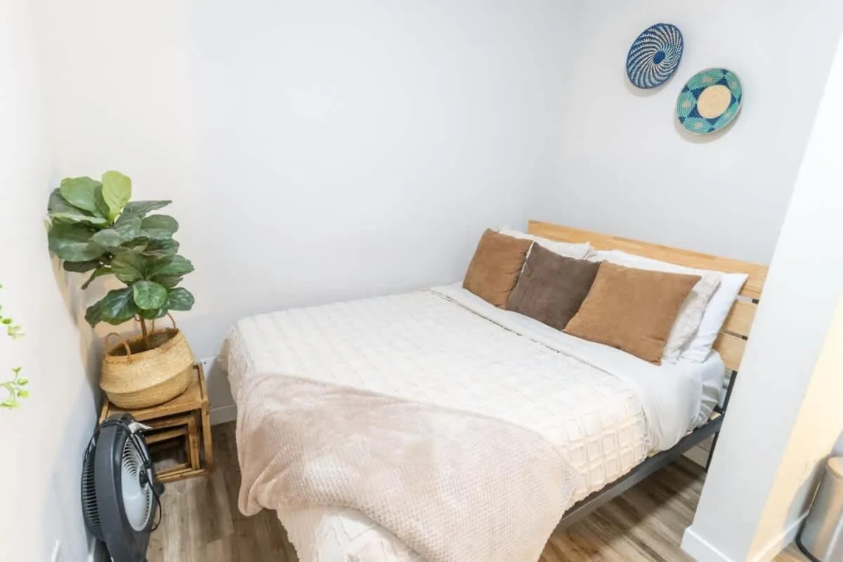 Walkable Apt Next To Restaurants, Bars, And Shops! Portland
